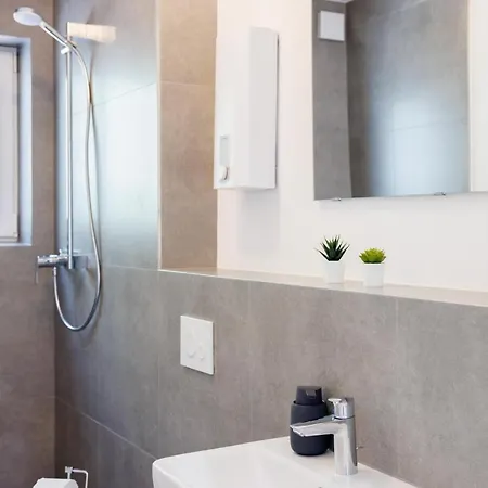 Appartement Glueck Auf Schleiermacherstrasse