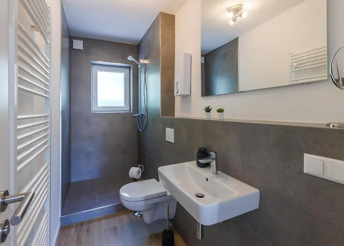 Glueck Auf Schleiermacherstrasse * Duisburg